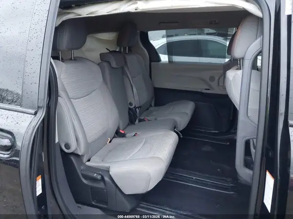 5TDKRKEC6NS119964 2022 TOYOTA SIENNA - Image 8