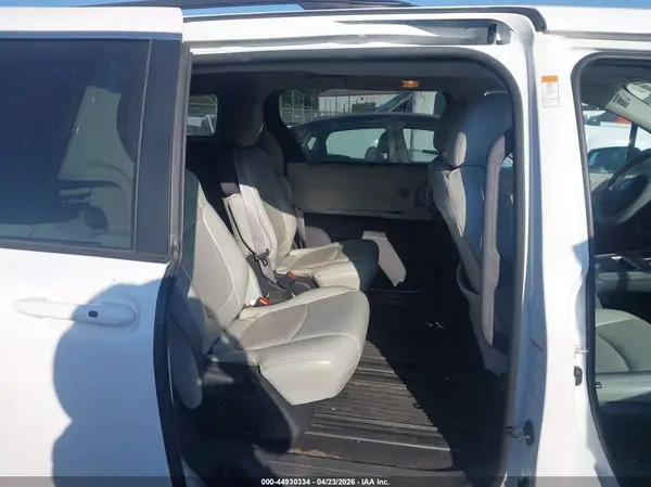 5TDKRKEC6NS129202 2022 TOYOTA SIENNA - Image 8