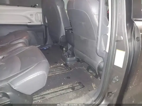 5TDKRKEC6PS141398 2023 TOYOTA SIENNA - Image 8
