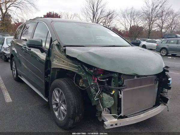 5TDKRKEC6PS144446 2023 TOYOTA SIENNA - Image 1