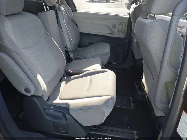 5TDKRKEC6PS176913 2023 TOYOTA SIENNA - Image 8