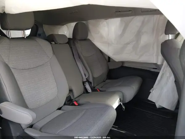 5TDKRKEC6RS192645 2024 TOYOTA SIENNA - Image 8