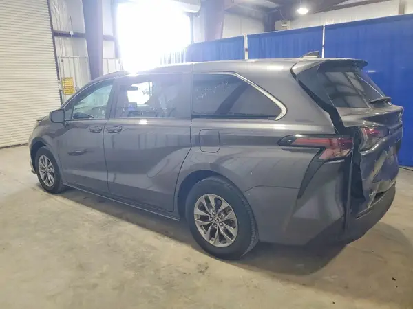 5TDKRKEC6SS225133 2025 TOYOTA SIENNA - Image 2