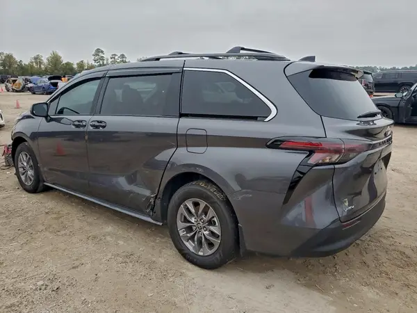 5TDKRKEC6SS239016 2025 TOYOTA SIENNA - Image 2