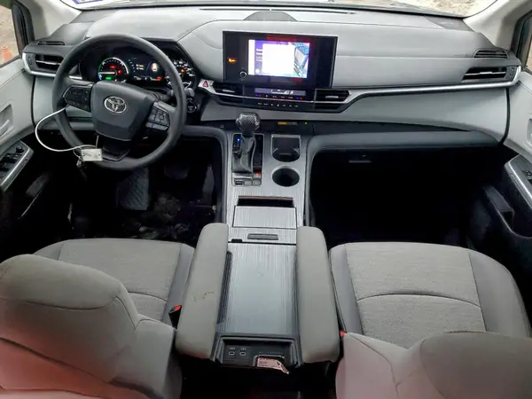 5TDKRKEC6SS239016 2025 TOYOTA SIENNA - Image 8