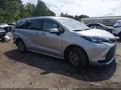 5TDKRKEC6SS274140 2025 TOYOTA SIENNA