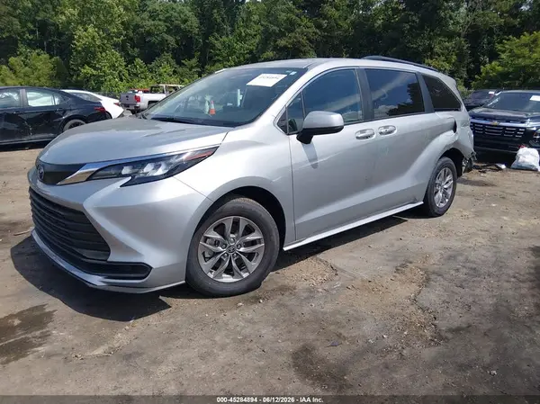 5TDKRKEC6SS274140 2025 TOYOTA SIENNA - Image 2