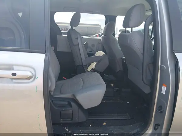 5TDKRKEC6SS274140 2025 TOYOTA SIENNA - Image 8