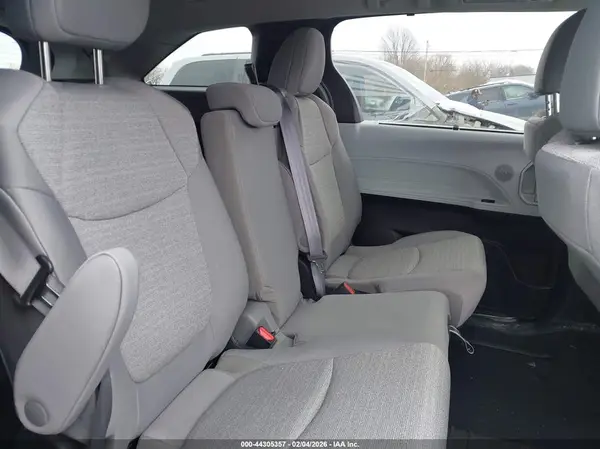5TDKRKEC6SS283467 2025 TOYOTA SIENNA - Image 8