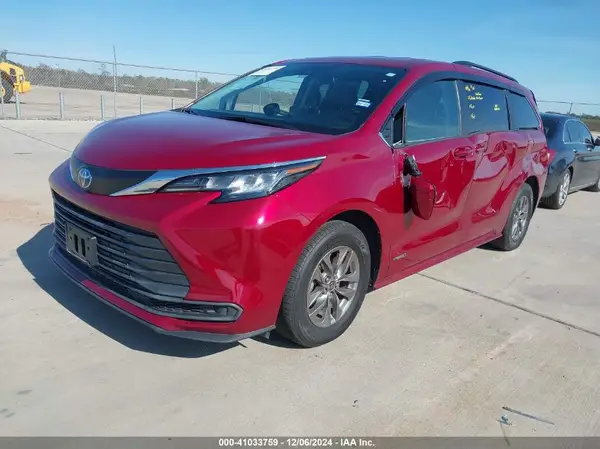 5TDKRKEC7MS005485 2021 TOYOTA SIENNA - Image 2