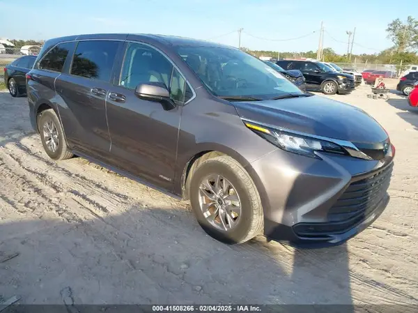 5TDKRKEC7MS035649 2021 TOYOTA SIENNA - Image 1