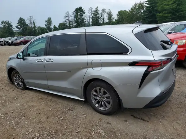 5TDKRKEC7MS039006 2021 TOYOTA SIENNA - Image 2