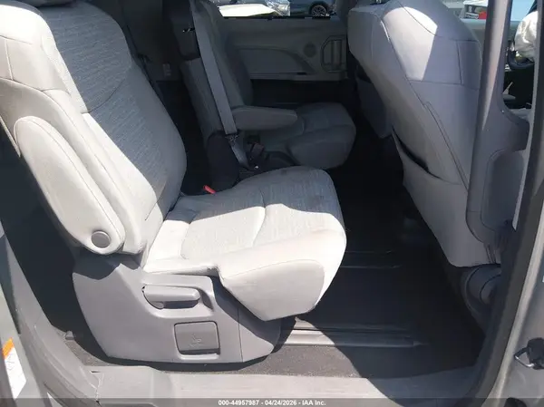 5TDKRKEC7MS044173 2021 TOYOTA SIENNA - Image 8
