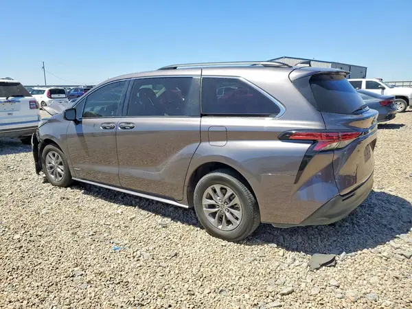 5TDKRKEC7MS052290 2021 TOYOTA SIENNA - Image 2