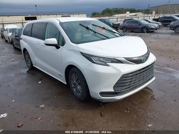 5TDKRKEC7MS064763 2021 TOYOTA SIENNA - Image 1