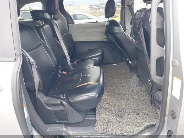 5TDKRKEC7NS081550 2022 TOYOTA SIENNA - Image 8