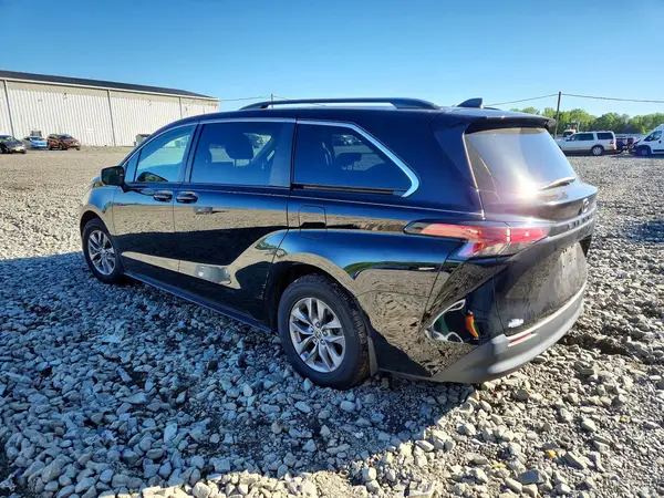 5TDKRKEC7NS085971 2022 TOYOTA SIENNA - Image 2