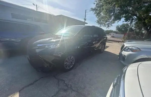 5TDKRKEC7NS086697 2022 TOYOTA SIENNA - Image 2