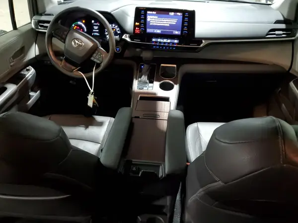 5TDKRKEC7NS111923 2022 TOYOTA SIENNA - Image 8