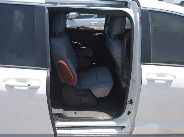 5TDKRKEC7PS138705 2023 TOYOTA SIENNA - Image 8
