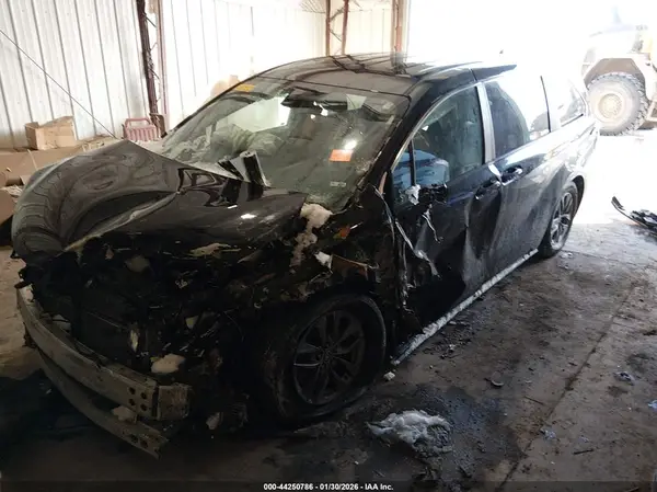 5TDKRKEC7PS142477 2023 TOYOTA SIENNA - Image 2