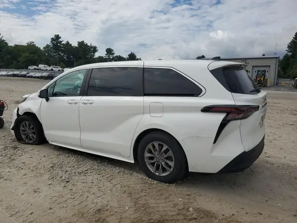 5TDKRKEC7PS157321 2023 TOYOTA SIENNA - Image 2