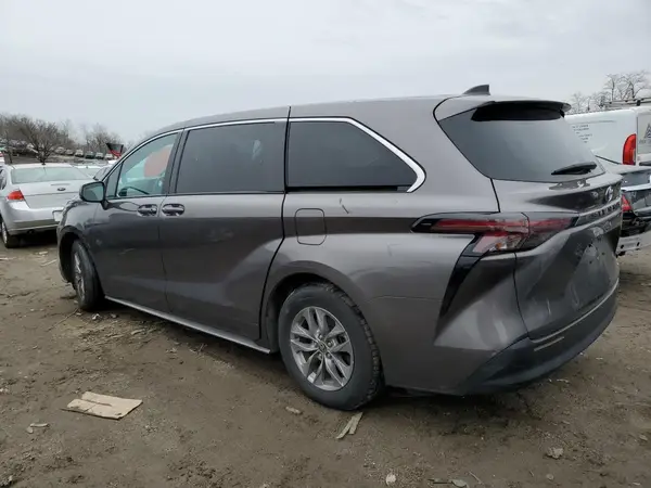 5TDKRKEC7PS162261 2023 TOYOTA SIENNA - Image 2