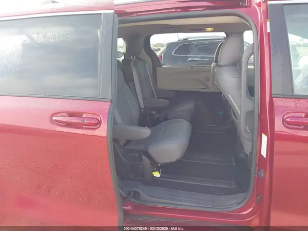 5TDKRKEC7PS164589 2023 TOYOTA SIENNA - Image 8