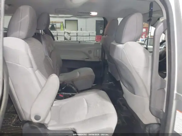 5TDKRKEC7PS165659 2023 TOYOTA SIENNA - Image 8