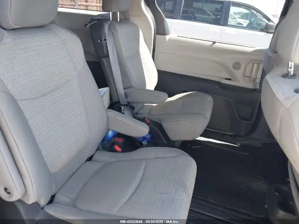 5TDKRKEC7RS188927 2024 TOYOTA SIENNA - Image 8