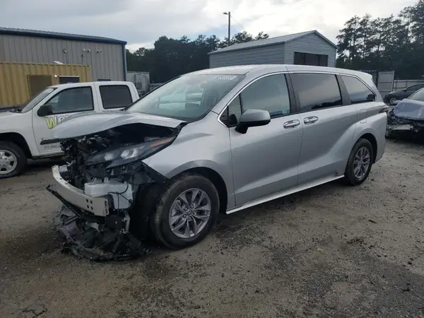 5TDKRKEC7RS188975 2024 TOYOTA SIENNA - Image 1