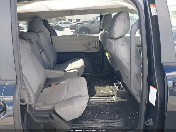 5TDKRKEC7RS196526 2024 TOYOTA SIENNA - Image 8