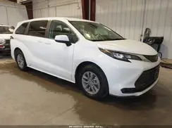 5TDKRKEC7RS196977 2024 TOYOTA SIENNA