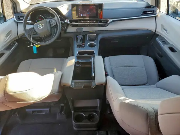 5TDKRKEC7SS243253 2025 TOYOTA SIENNA - Image 8