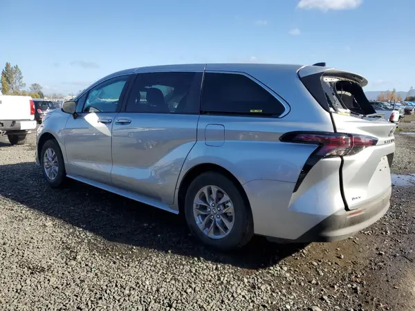 5TDKRKEC7SS264507 2025 TOYOTA SIENNA - Image 2