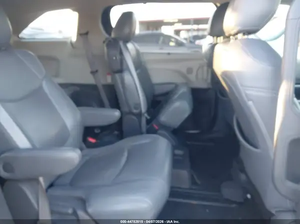 5TDKRKEC8MS008024 2021 TOYOTA SIENNA - Image 8