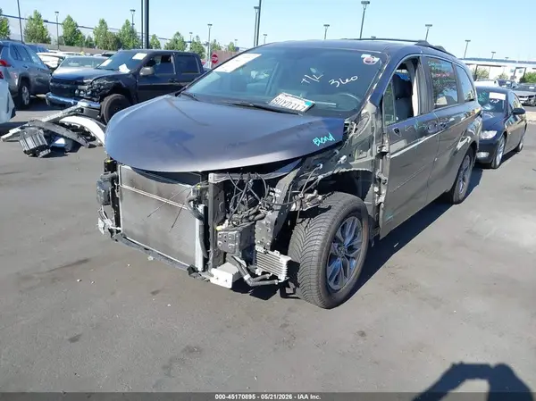 5TDKRKEC8MS014244 2021 TOYOTA SIENNA - Image 2