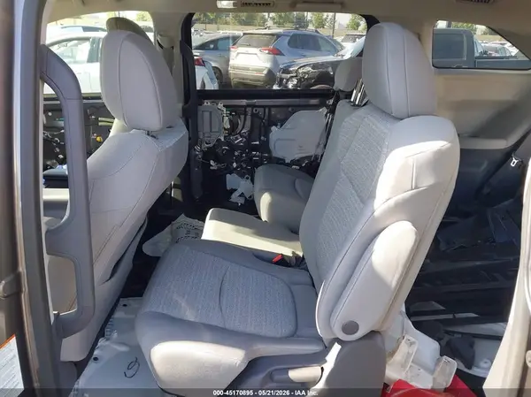 5TDKRKEC8MS014244 2021 TOYOTA SIENNA - Image 8
