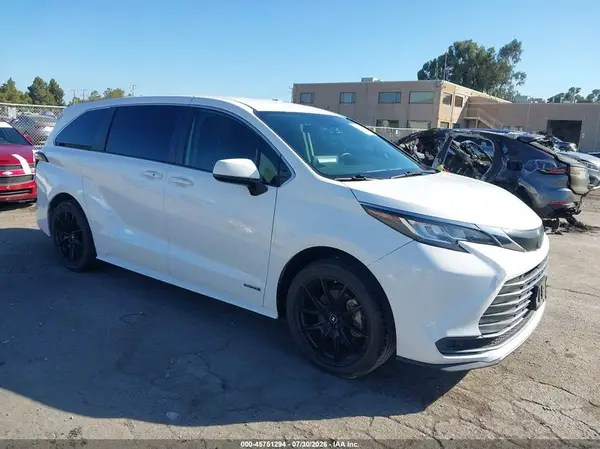 5TDKRKEC8MS016690 2021 TOYOTA SIENNA - Image 1