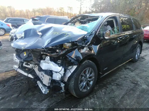 5TDKRKEC8MS018942 2021 TOYOTA SIENNA - Image 2