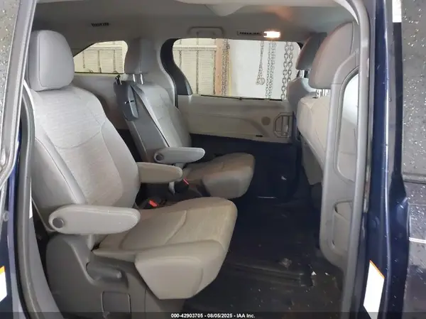 5TDKRKEC8MS030587 2021 TOYOTA SIENNA - Image 8