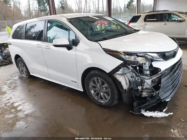 5TDKRKEC8MS043212 2021 TOYOTA SIENNA - Image 1