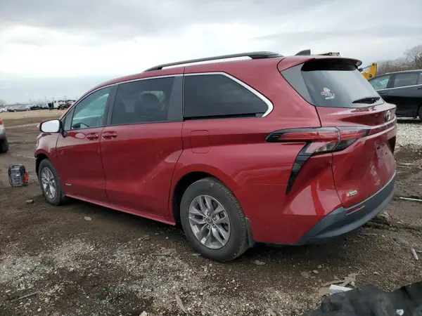 5TDKRKEC8MS065338 2021 TOYOTA SIENNA - Image 2