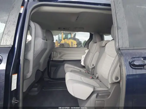 5TDKRKEC8MS066277 2021 TOYOTA SIENNA - Image 8