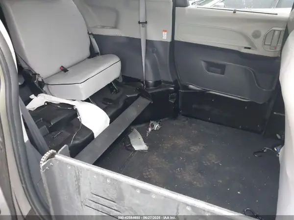 5TDKRKEC8MS073164 2021 TOYOTA SIENNA - Image 8