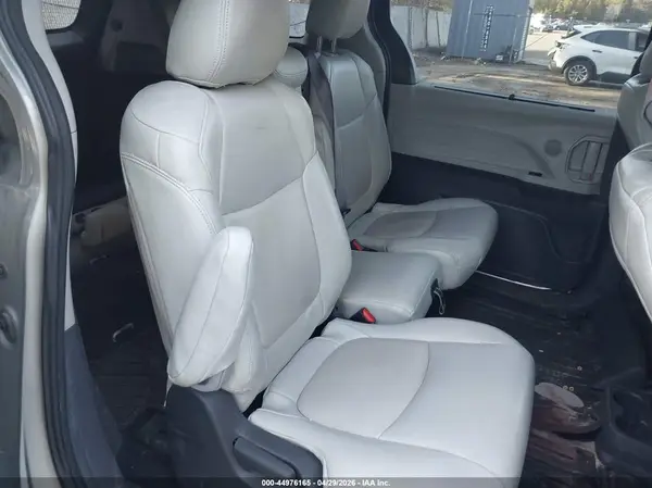 5TDKRKEC8NS075241 2022 TOYOTA SIENNA - Image 8
