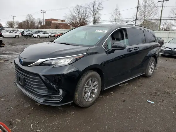 5TDKRKEC8NS076941 2022 TOYOTA SIENNA - Image 1
