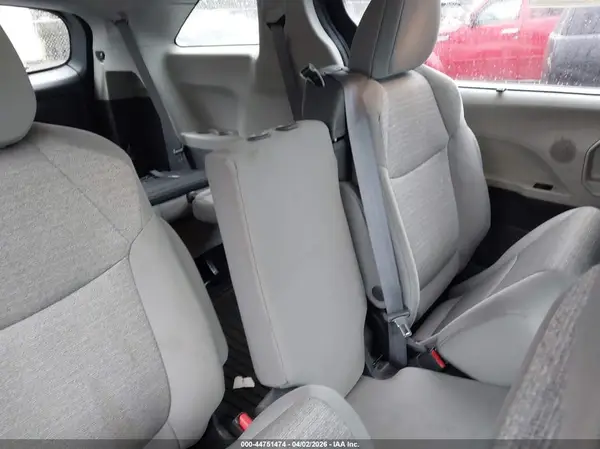 5TDKRKEC8NS118640 2022 TOYOTA SIENNA - Image 8