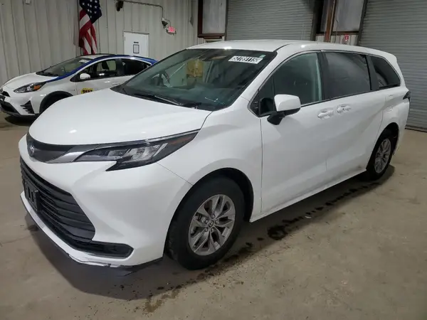 5TDKRKEC8NS121456 2022 TOYOTA SIENNA - Image 1