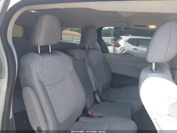 5TDKRKEC8NS122221 2022 TOYOTA SIENNA - Image 8